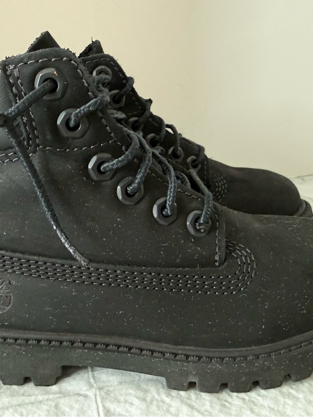 Timberland boys leather boot size 11